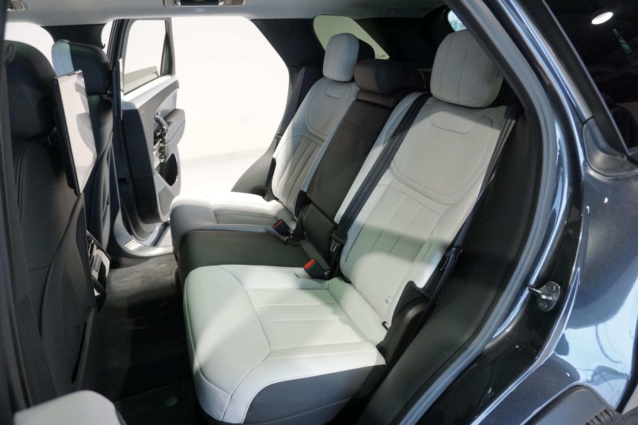 Land Rover Range Rover Sport 3.0 D300 MHEV Dynamic SE SUV 5dr Diesel Auto 4WD Euro 6 (s/s) (300 ps)